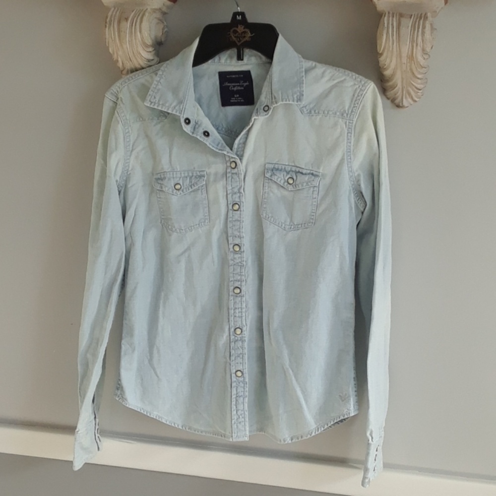American eagle, light jean top blouse, size sp